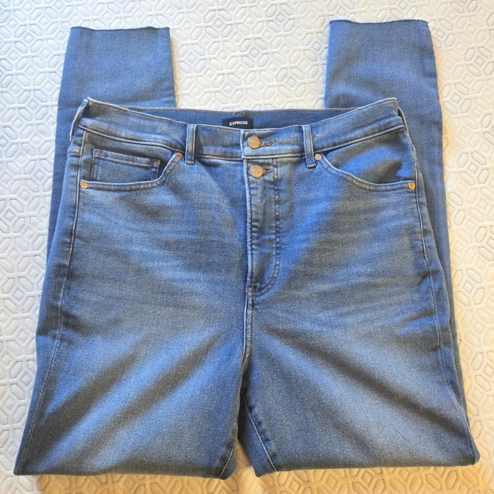 Express skinny super high rise, 14L (cut)